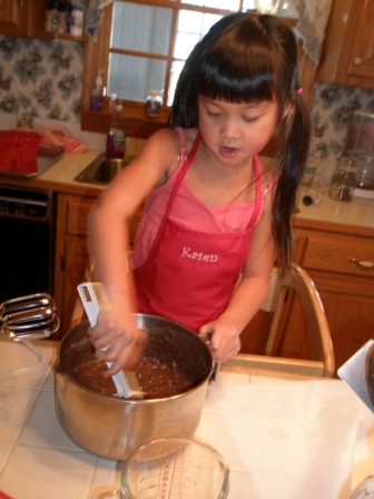 Kasen making a cake